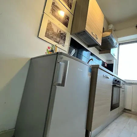 Very Nice Flats With Balcony And Close To The Metro *